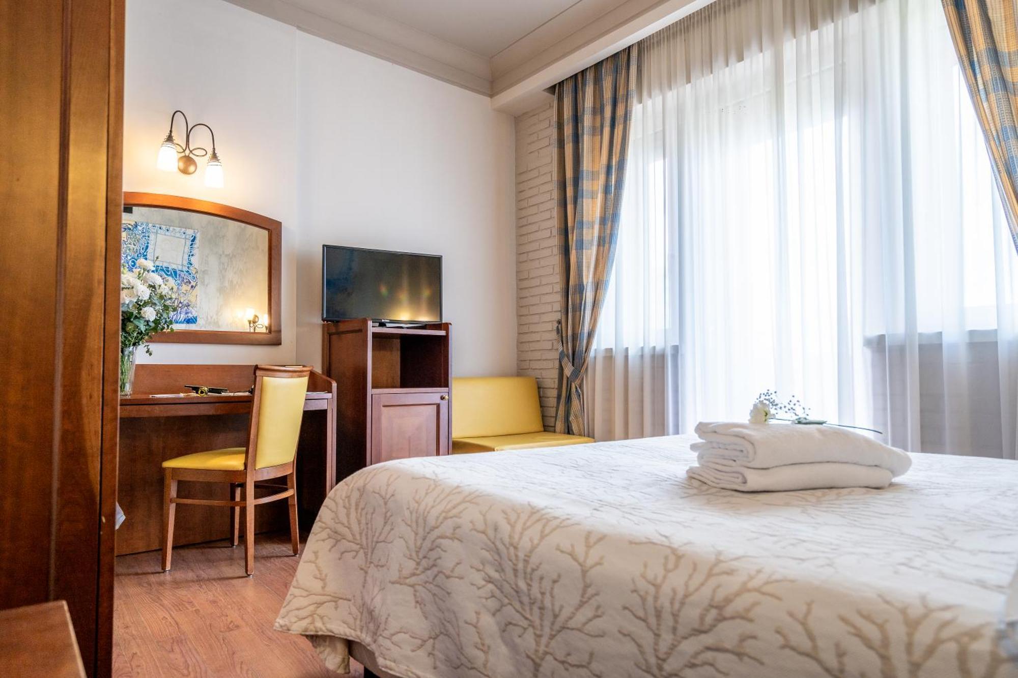 Art Hotel Santa Lucia Termoli Exterior photo